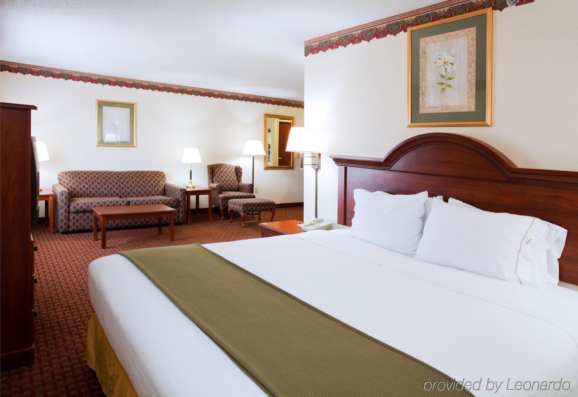 Holiday Inn Express Hillsville By Ihg Exterior foto