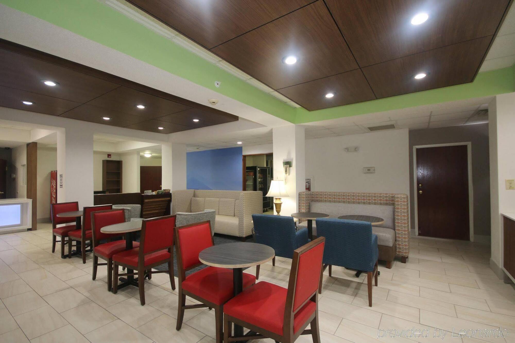 Holiday Inn Express Hillsville By Ihg Exterior foto